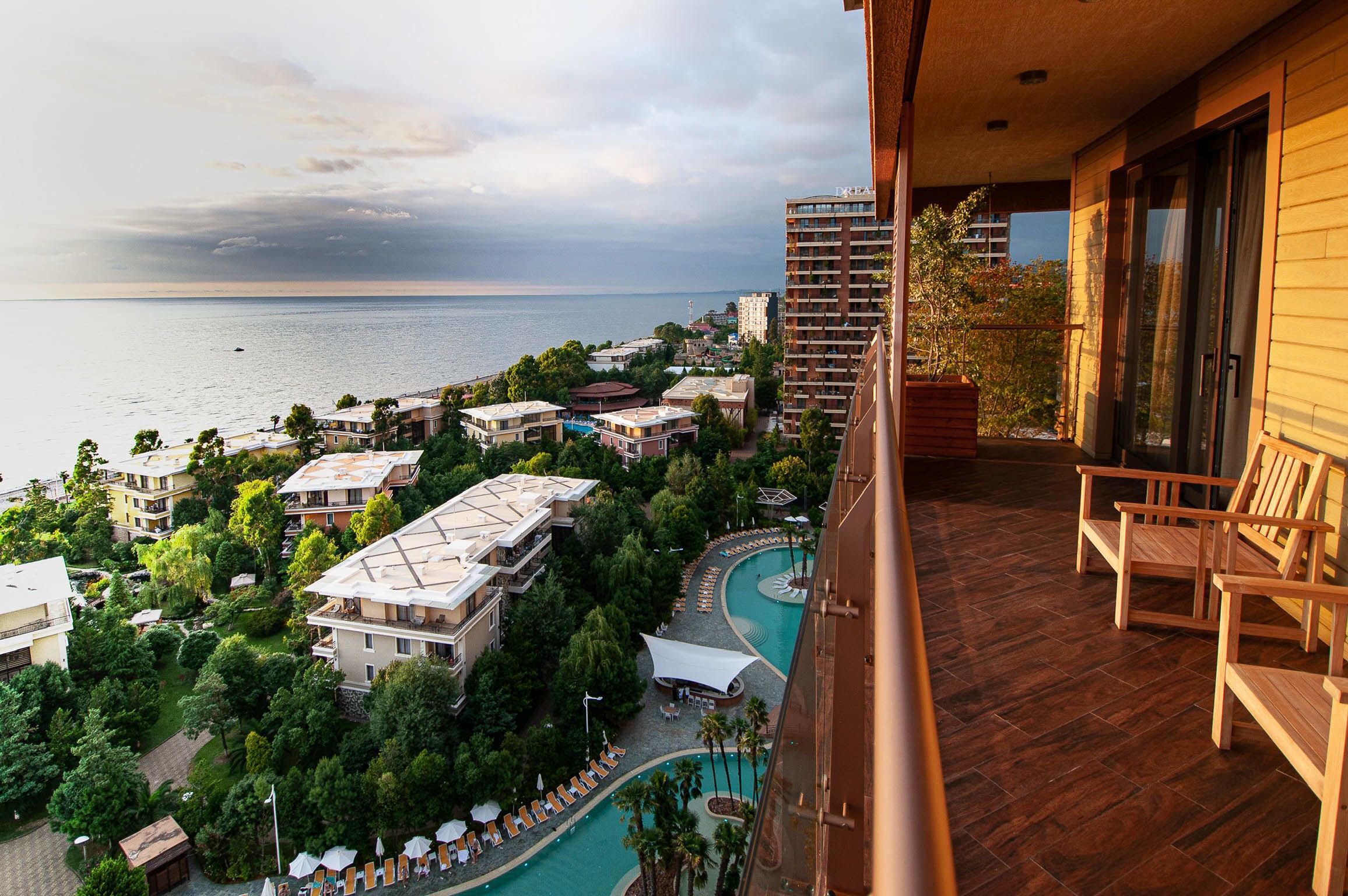 Dreamland Oasis Sea View Studio 14 floor