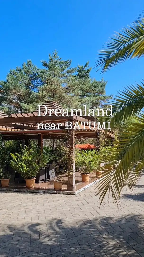The rhythm of a family resort