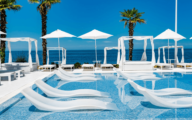 White Pool filled with seawater