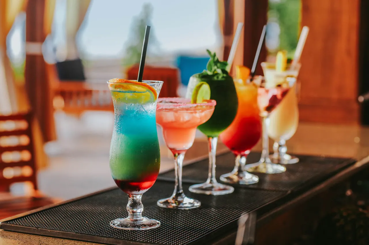 Restaurants and bars at Dreamland Oasis